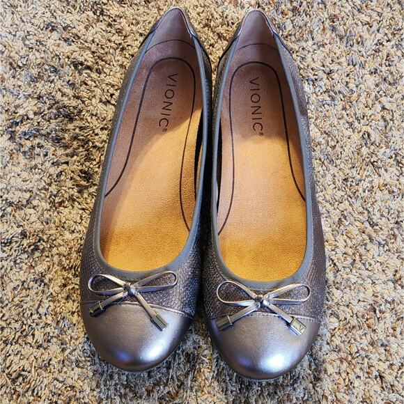 Vionic Shoes - Vionic Minna 8W Pewter Snake Skin Ballet Flats Round Toe Vio-Motion Arch Support
